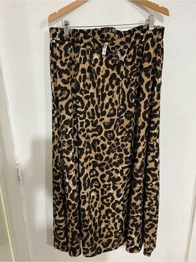 Leopard Print Midi Skirt in Tan & Black